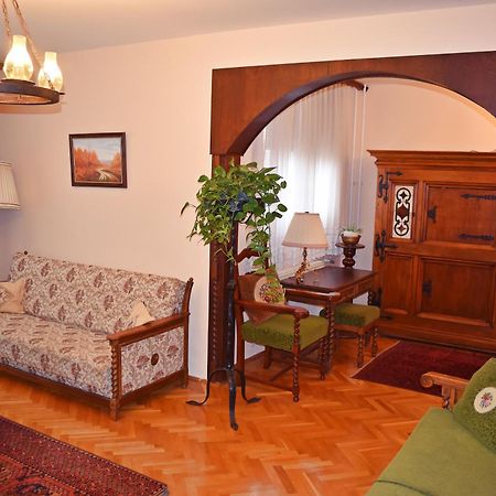 Belvarosi Classic Apartman 85 Square Meters Szombathely Buitenkant foto