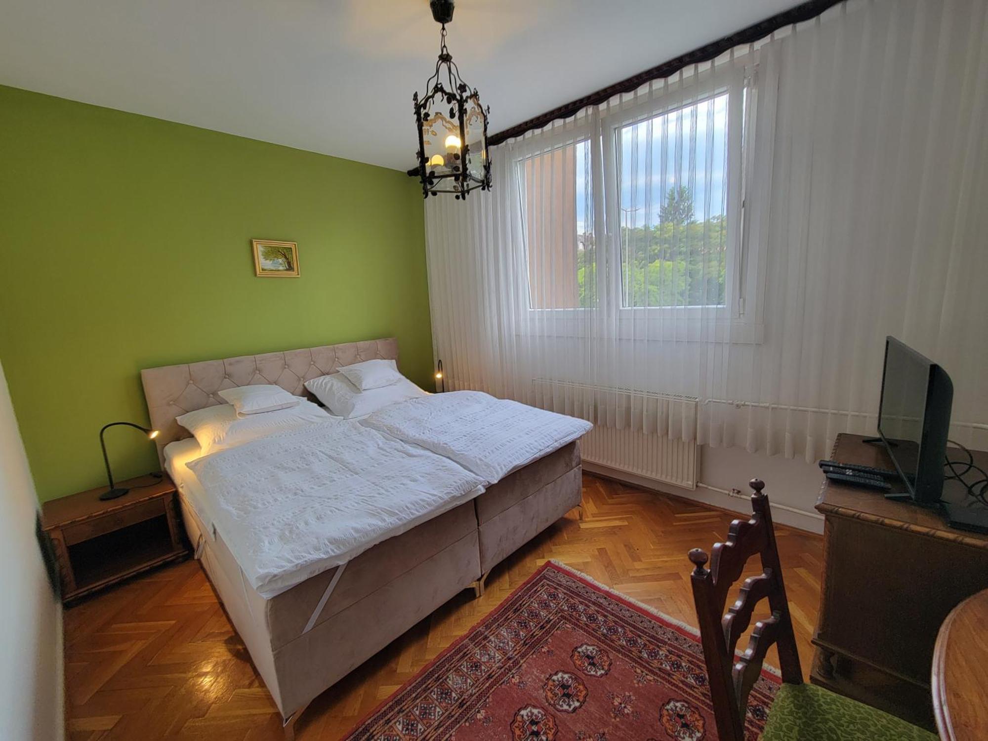 Belvarosi Classic Apartman 85 Square Meters Szombathely Buitenkant foto