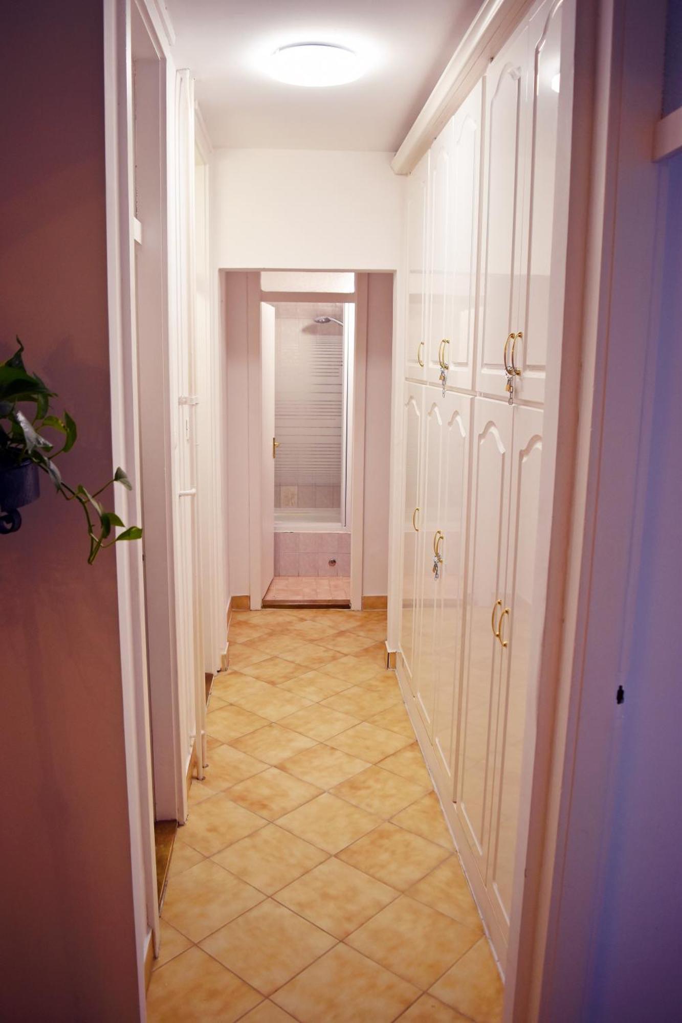 Belvarosi Classic Apartman 85 Square Meters Szombathely Buitenkant foto