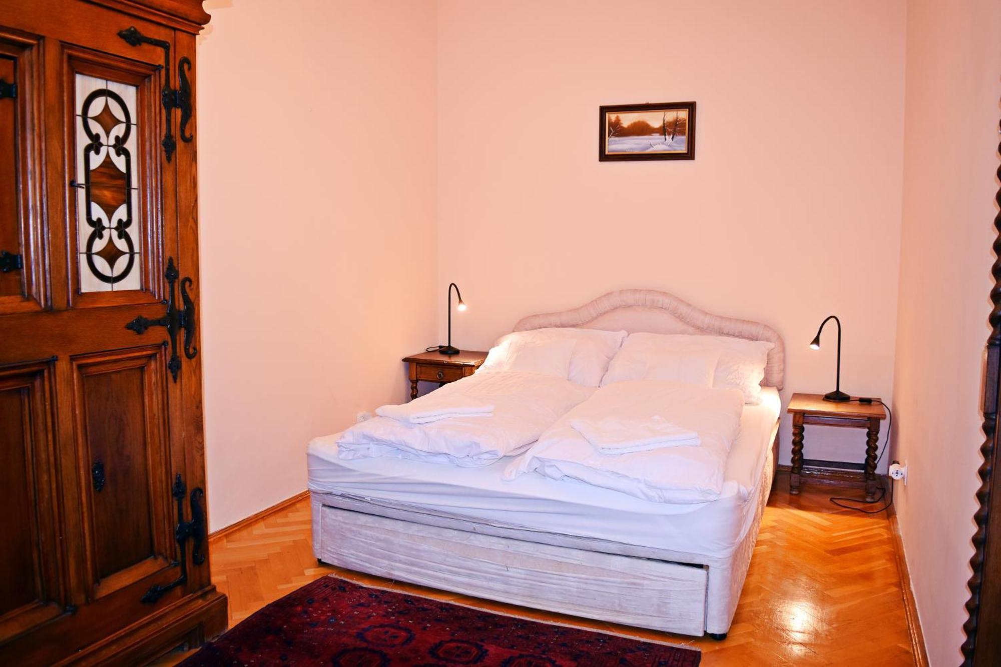 Belvarosi Classic Apartman 85 Square Meters Szombathely Buitenkant foto