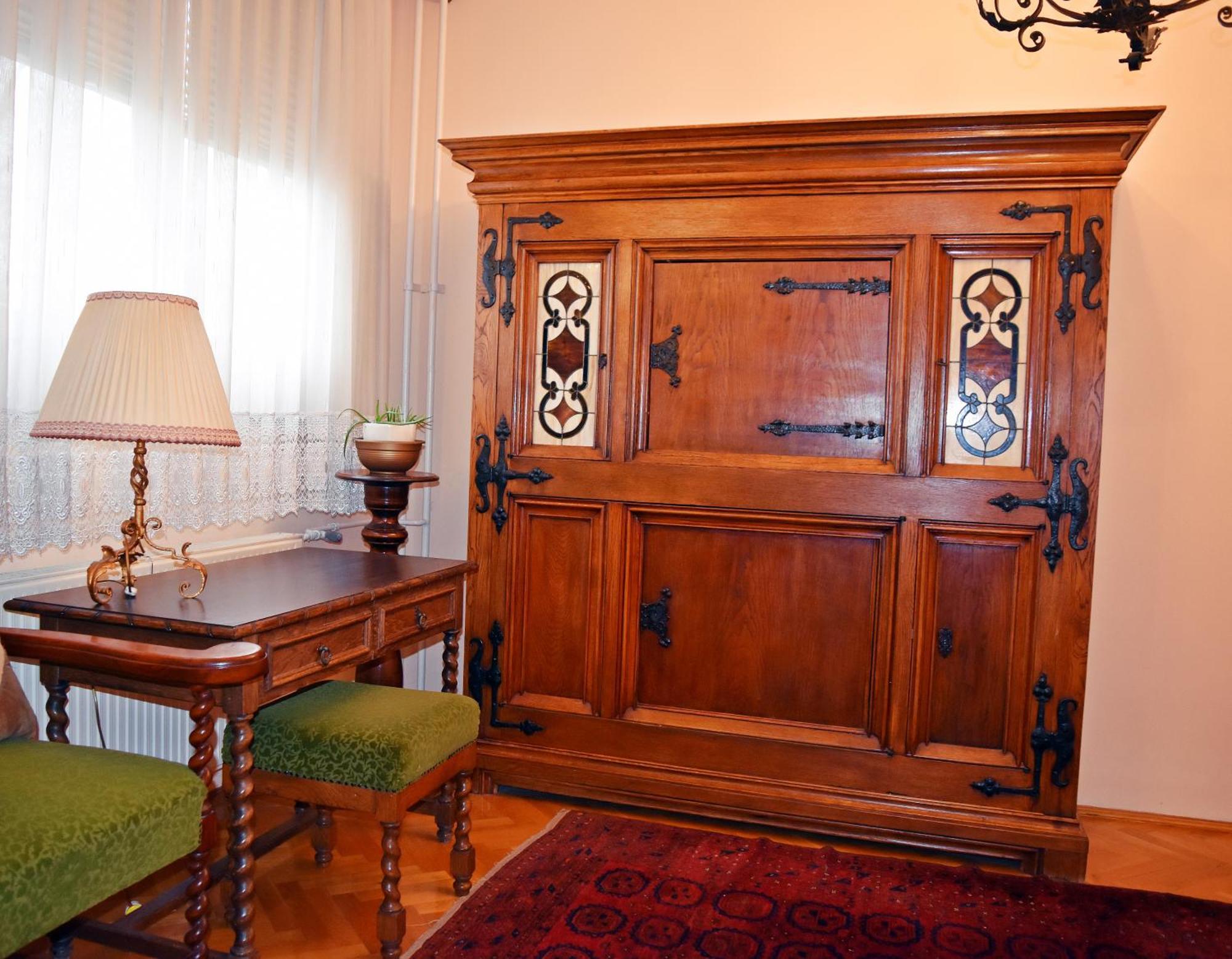 Belvarosi Classic Apartman 85 Square Meters Szombathely Buitenkant foto