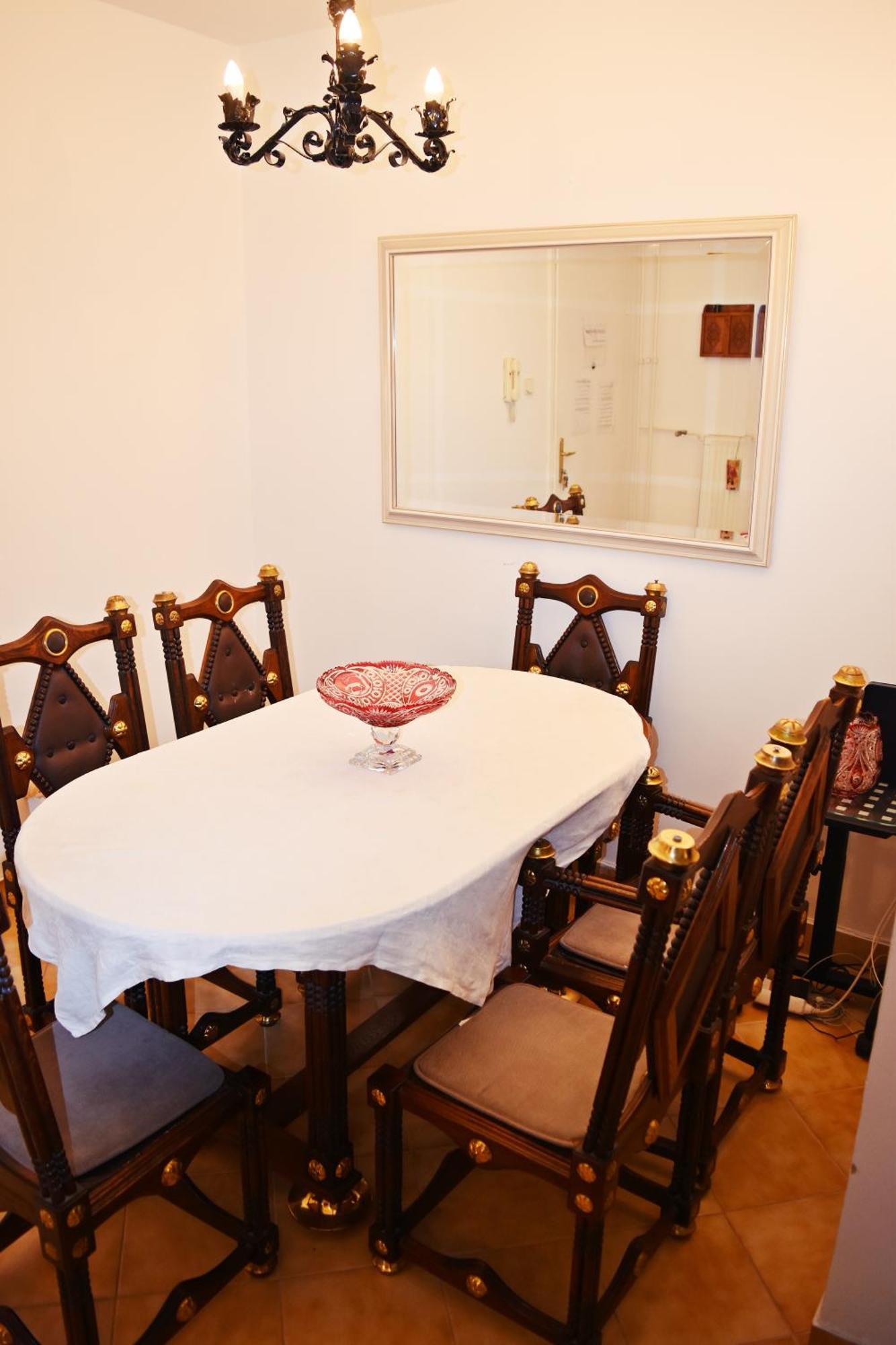 Belvarosi Classic Apartman 85 Square Meters Szombathely Buitenkant foto